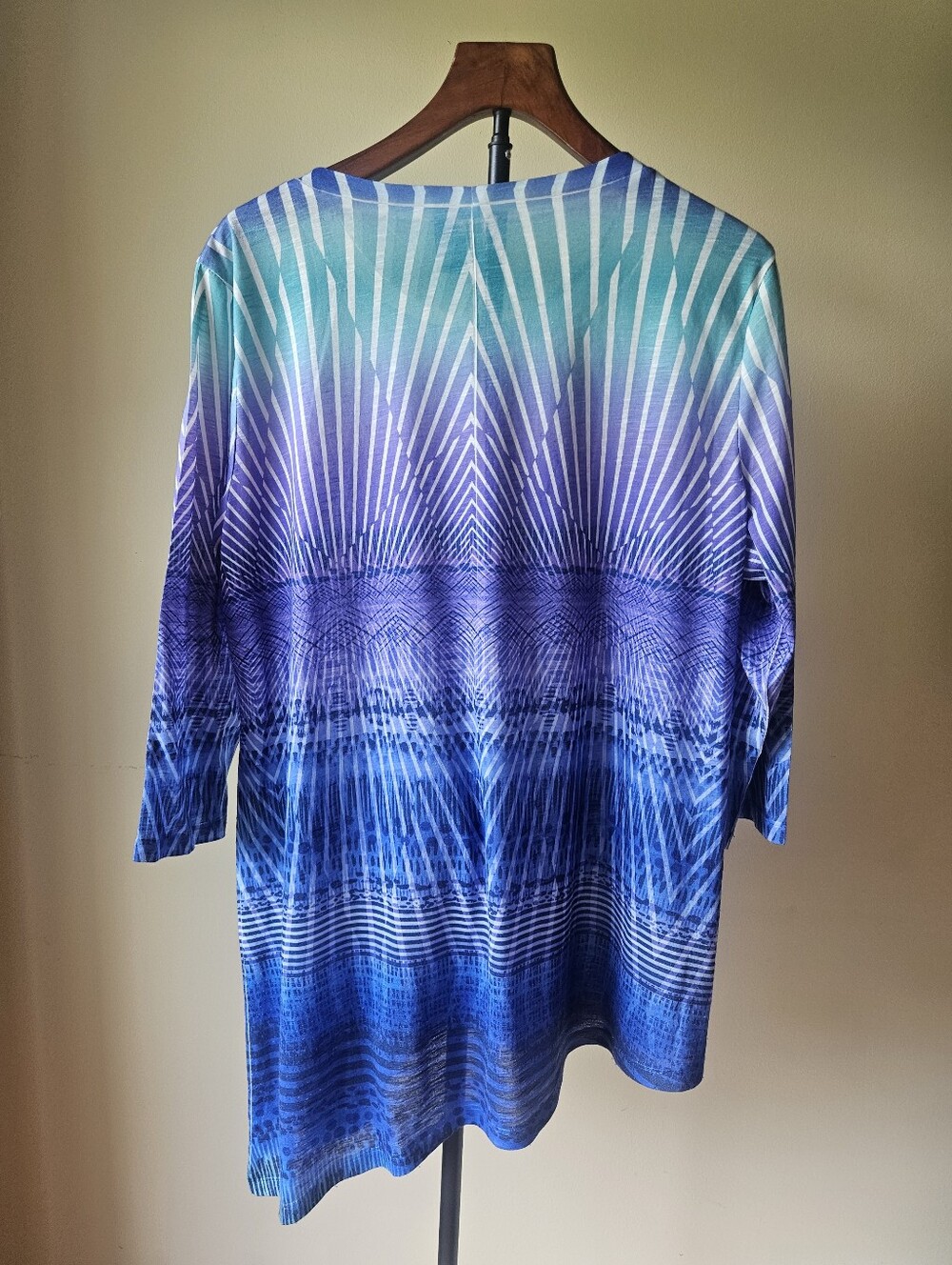 new directions Blue, Turquoise & Purple Ombre Geometric Tunic Size XL - Picture 4 of 5
